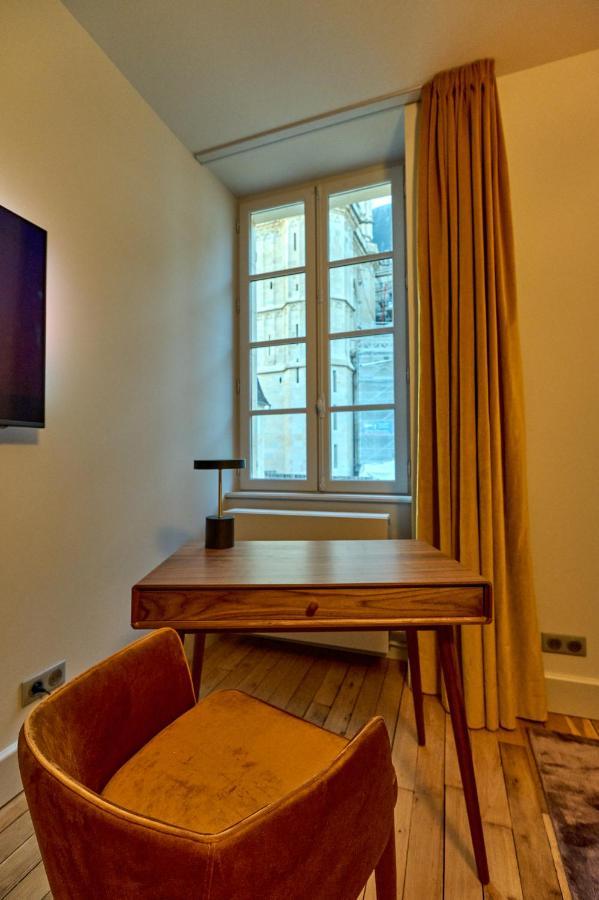 Appartement Montagnon - Les Suites Du Palais - Classe 4 Etoiles, Parking Prive, Vue Cathedrale, 3 Chambres, Primo C0Nciergerie Nevers Exterior foto